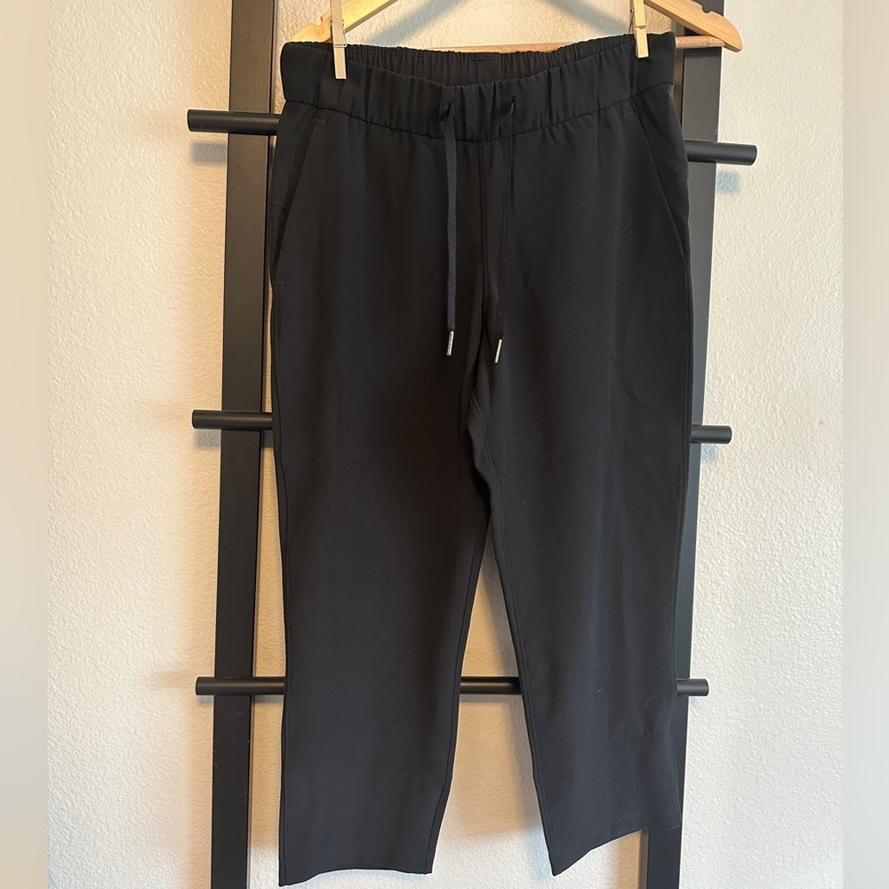 Like new cropped lululemon pant.